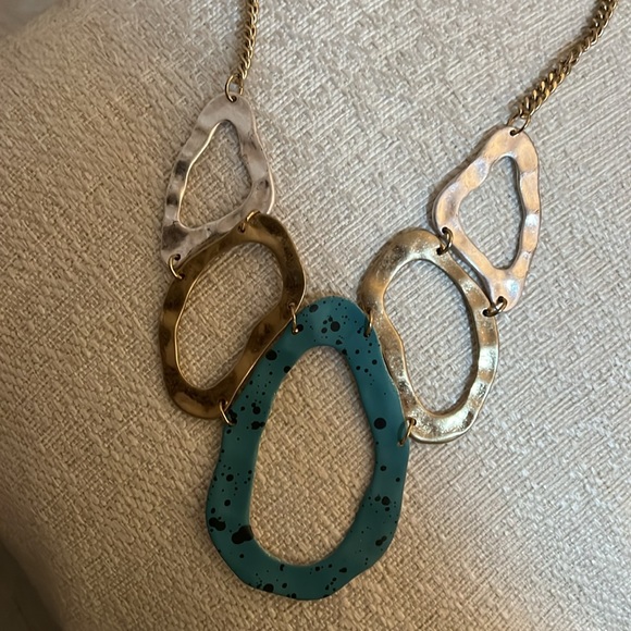 Beautiful long necklace - Picture 4 of 6